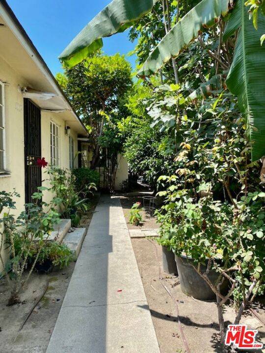Culver City, CA 90230,5561 Inglewood BLVD