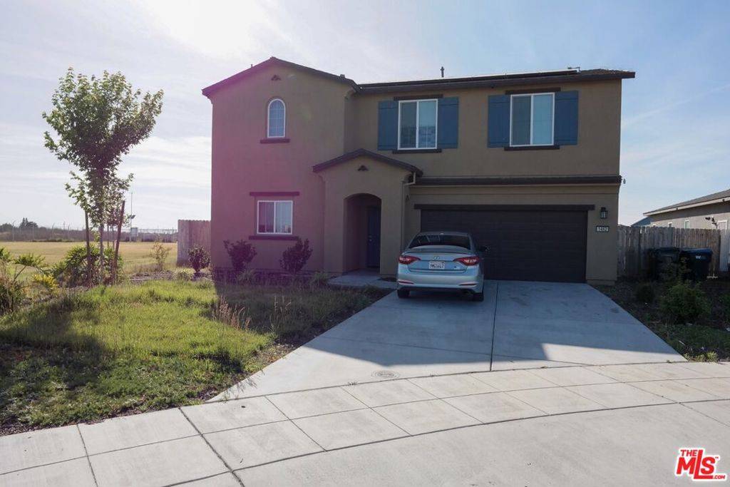1462 W Randy CT, Fowler, CA 93625