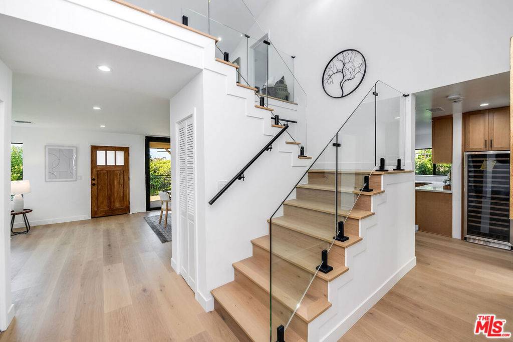 Studio City, CA 91604,3744 Vineland AVE