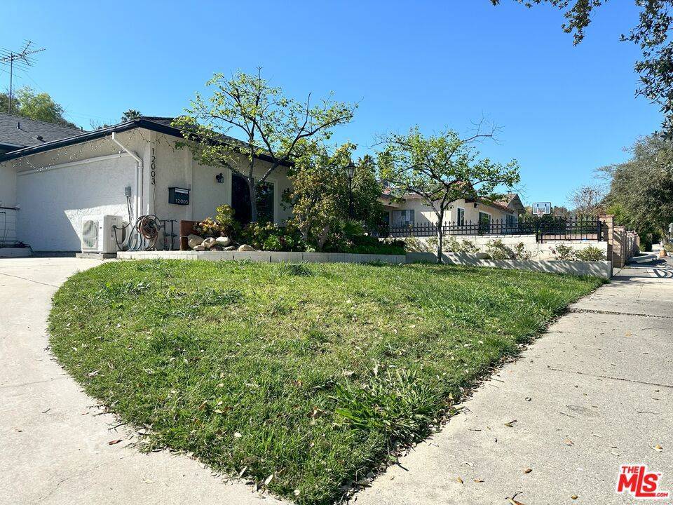 Sylmar, CA 91342,12003 Youngdale AVE