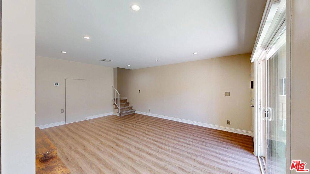 North Hollywood, CA 91602,10757 Hortense ST #304