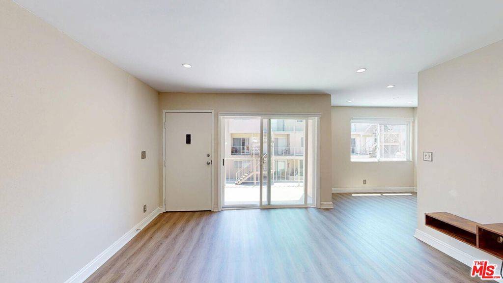 North Hollywood, CA 91602,10757 Hortense ST #304