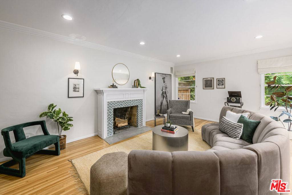 Los Angeles, CA 90068,5919 Tuxedo TER