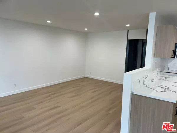 West Hollywood, CA 90046,1253 N Hayworth AVE #104