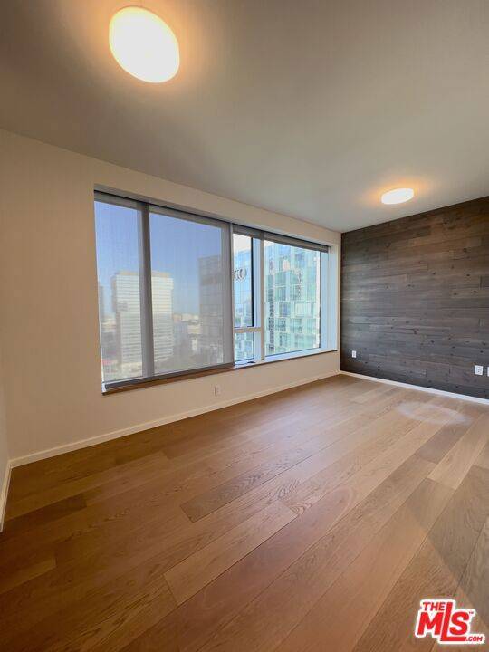 Los Angeles, CA 90017,889 Francisco ST #2007
