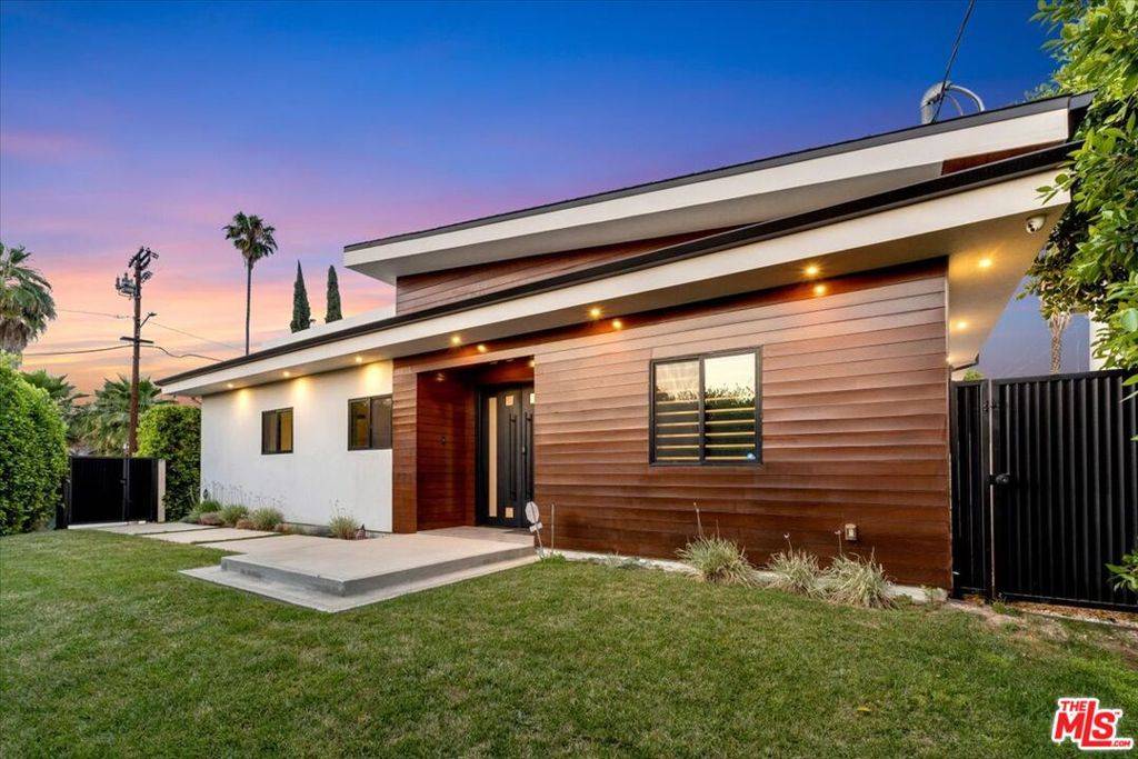 Sherman Oaks, CA 91401,5456 Hazeltine AVE
