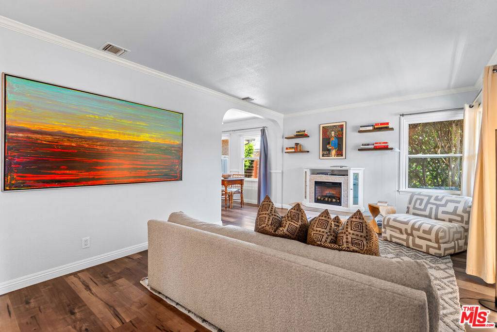 Winnetka, CA 91306,20007 Welby WAY