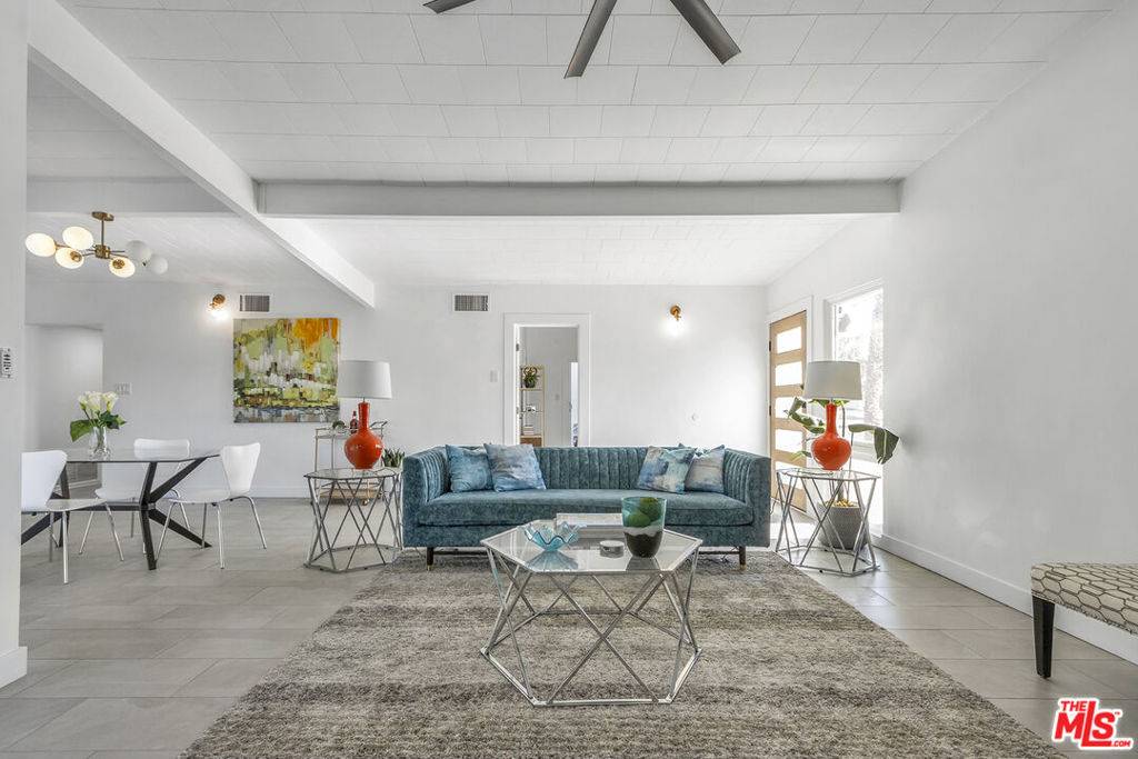 Palm Springs, CA 92262,547 N Farrell DR