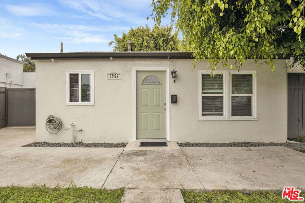 7952 Aldrich DR, Huntington Beach, CA 92647