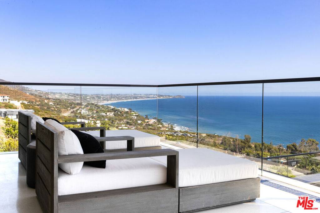 Malibu, CA 90265,32357 Pacific Coast HWY