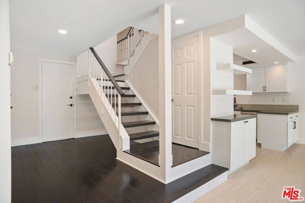 Thousand Oaks, CA 91360,2570 Calle Abedul