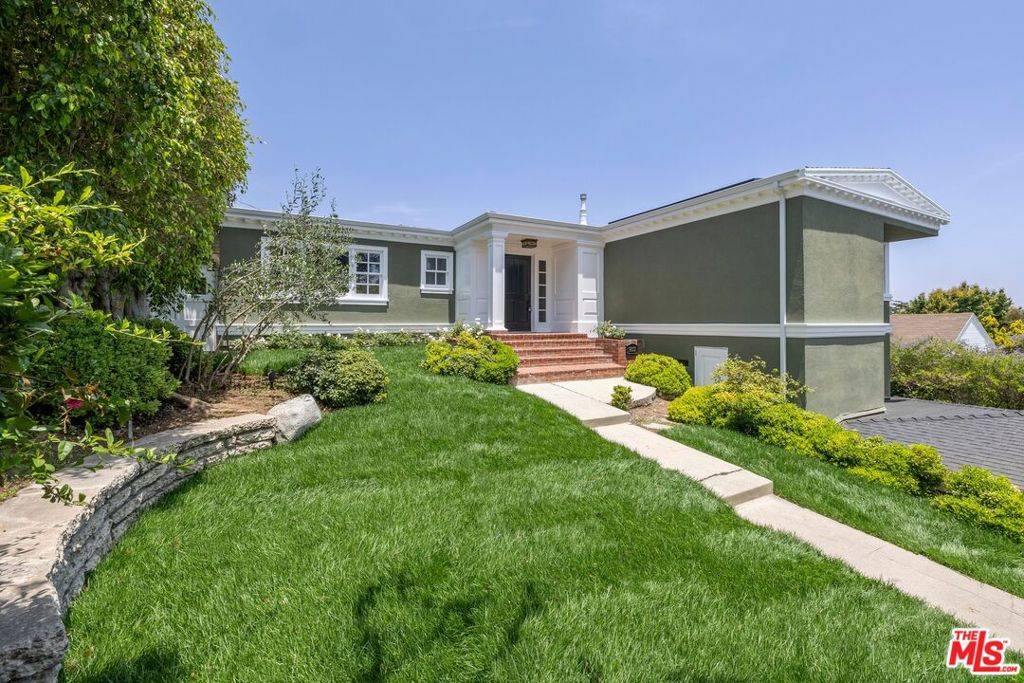 Los Angeles, CA 90034,9833 Kincardine AVE
