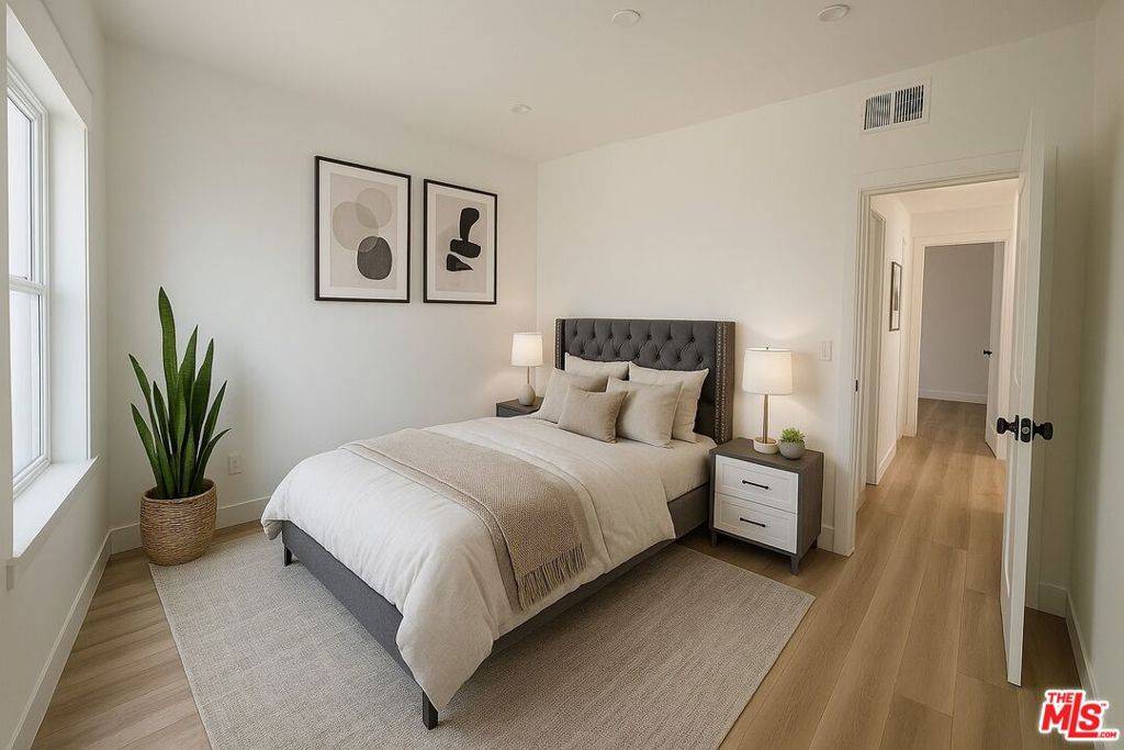 Los Angeles, CA 90034,8662 Cadillac AVE