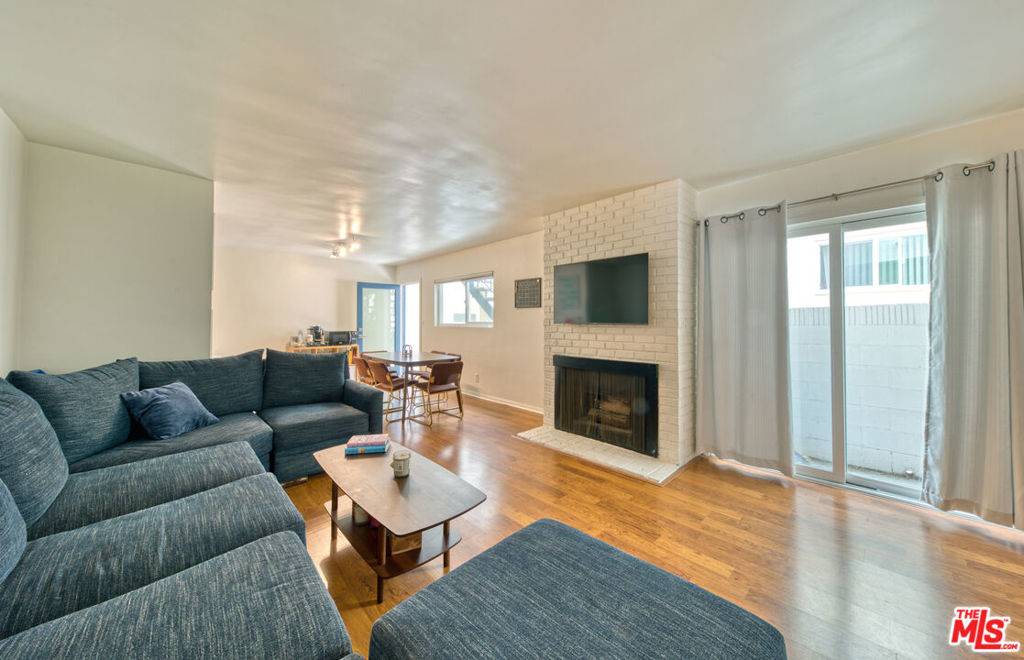 Santa Monica, CA 90404,1524 Berkeley #5
