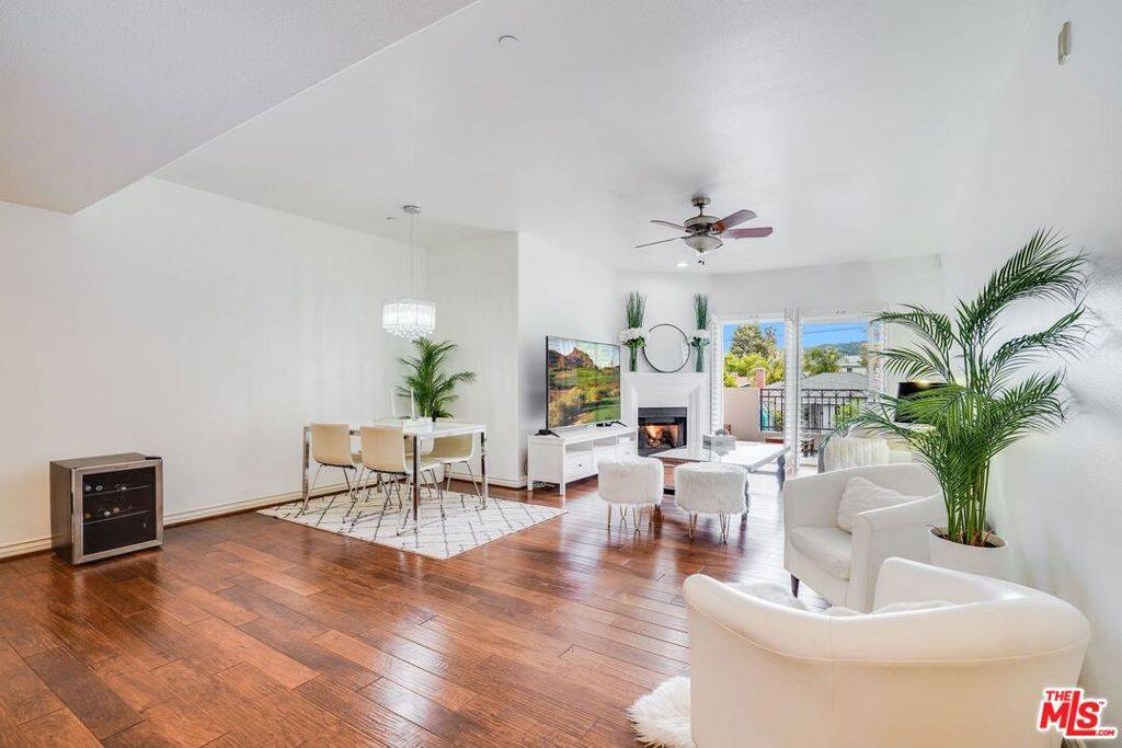 Studio City, CA 91604,12449 Kling ST #102