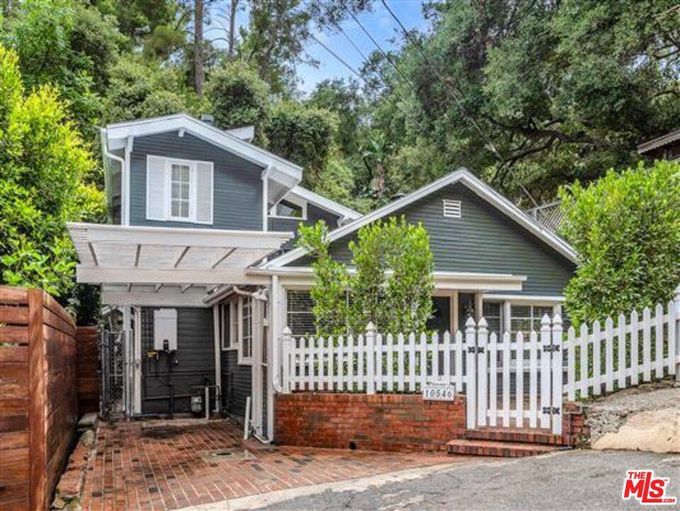 10546 Selkirk LN, Los Angeles, CA 90077