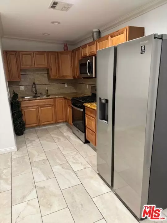 Arcadia, CA 91006,115 W Floral AVE