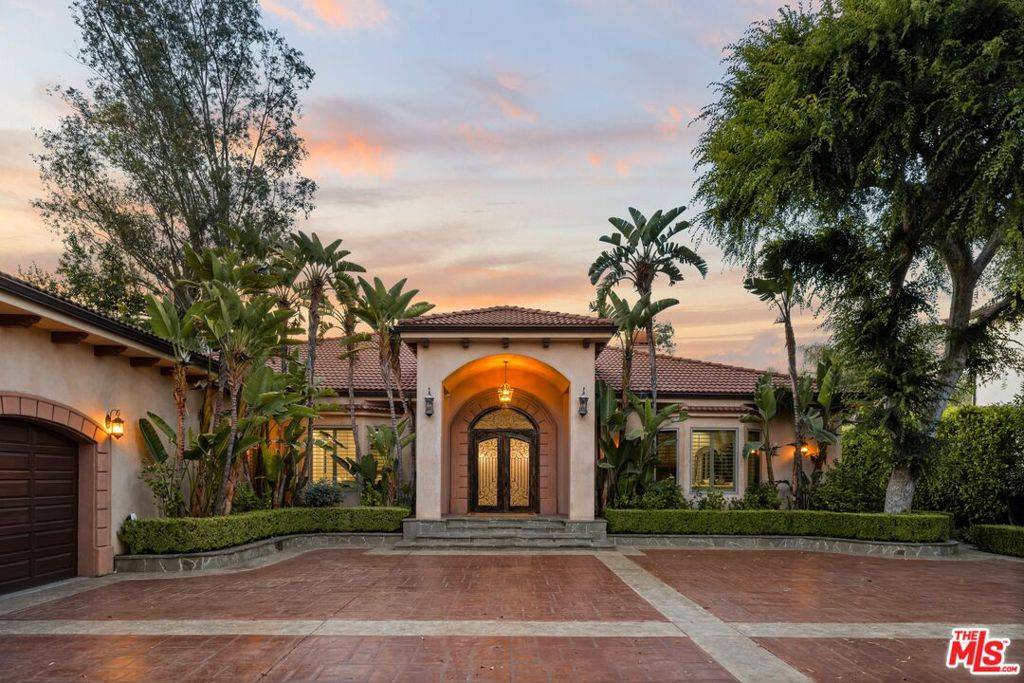13845 Magnolia BLVD, Sherman Oaks, CA 91423