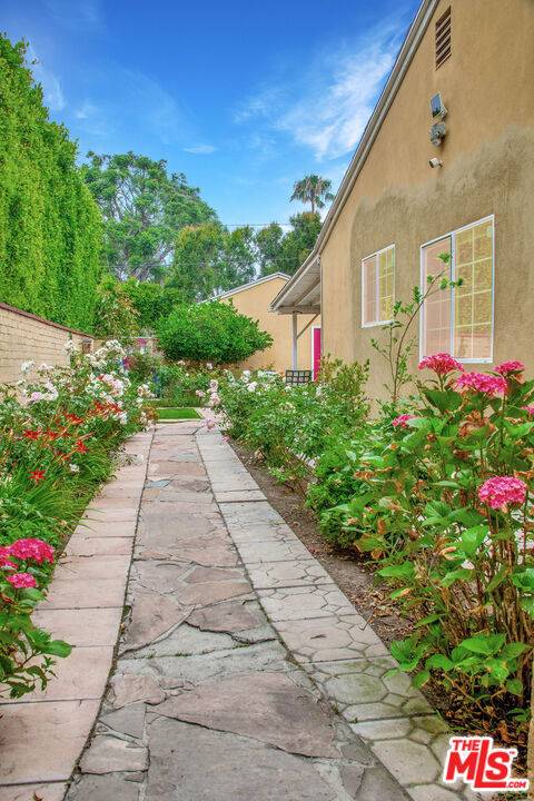 Valley Village, CA 91607,12455 Cumpston ST