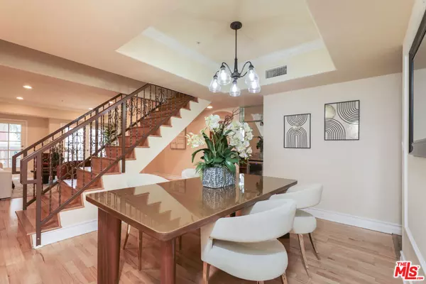 Los Angeles, CA 90064,2340 Fox Hills DR #5
