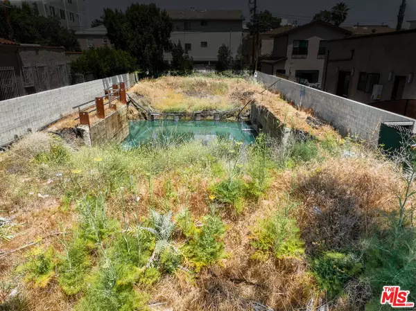 Los Angeles, CA 90048,340 N Edinburgh AVE
