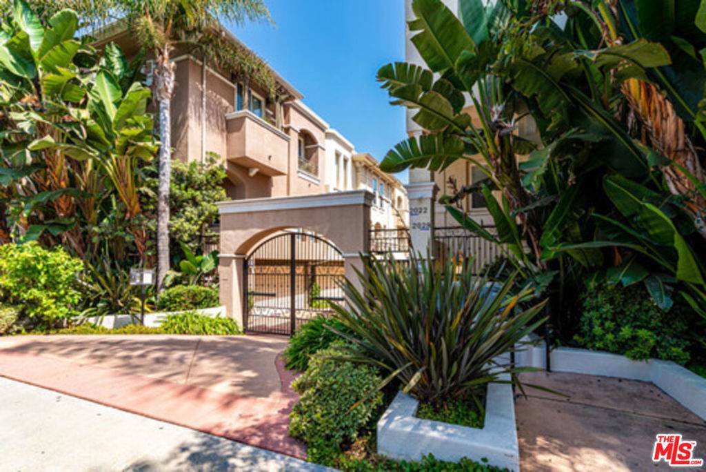 2022 S Barrington AVE #D, Los Angeles, CA 90025