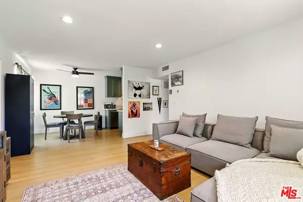 11813 Runnymede ST #36, North Hollywood, CA 91605