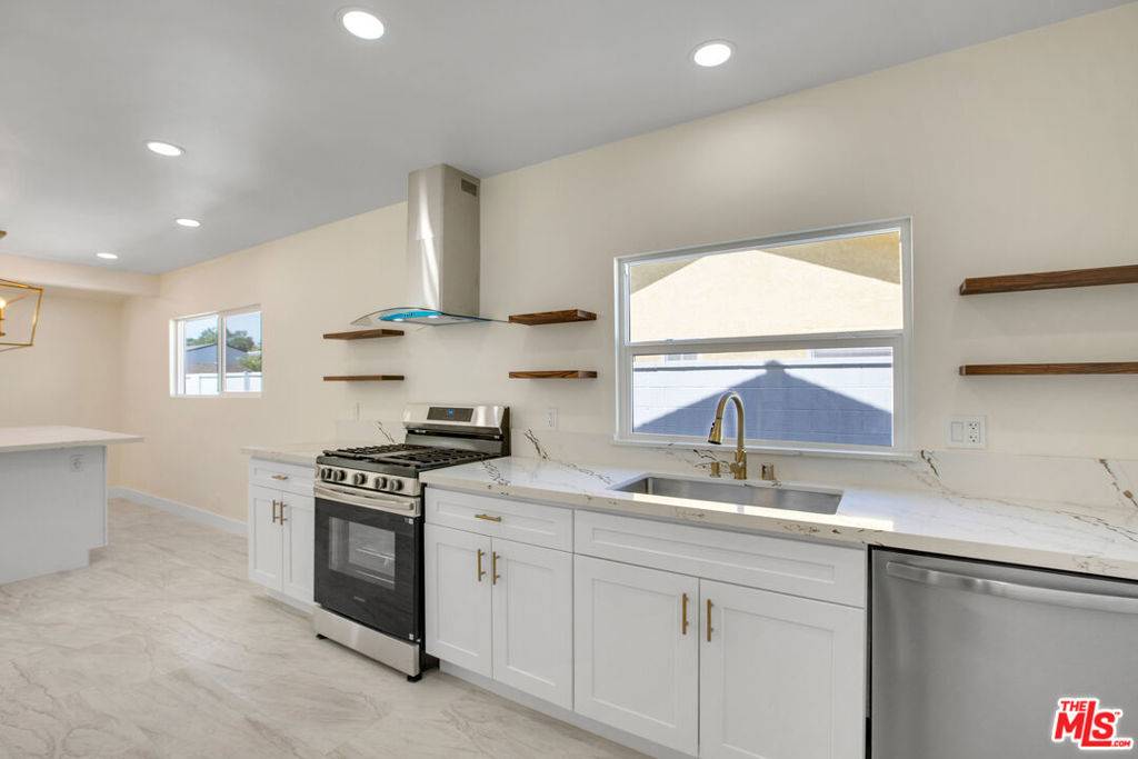 Reseda, CA 91335,18800 Cohasset ST