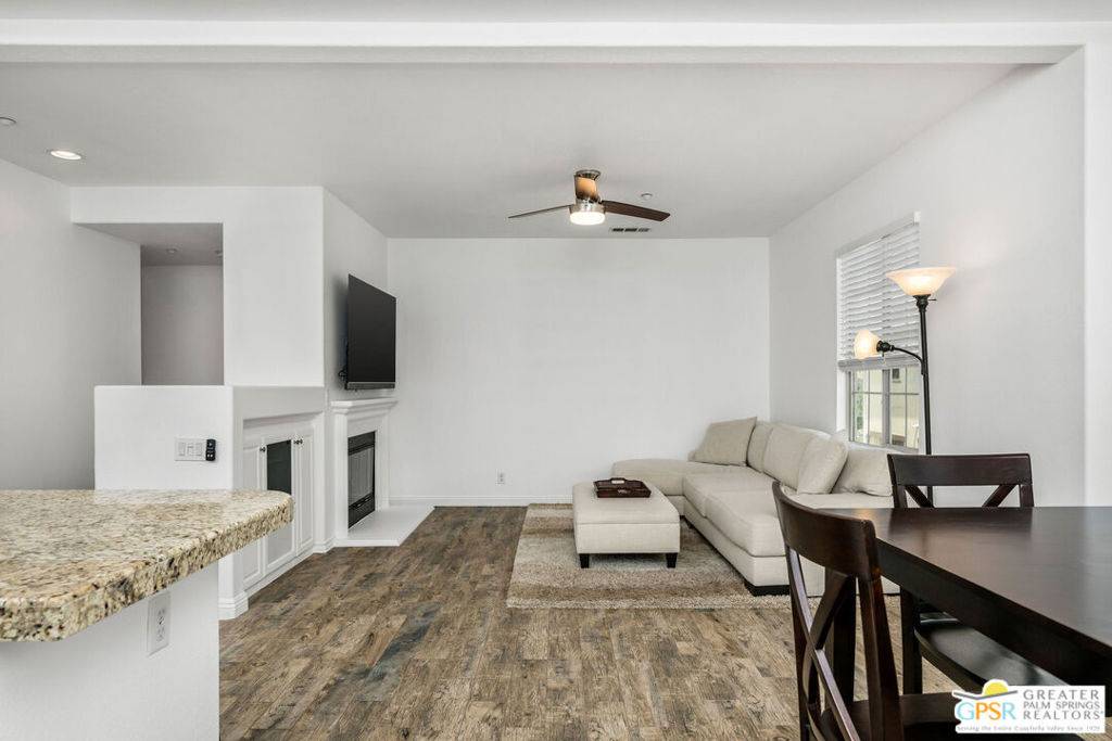Irvine, CA 92620,50 Vintage