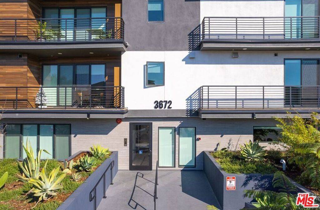 Los Angeles, CA 90034,3672 Jasmine AVE #101