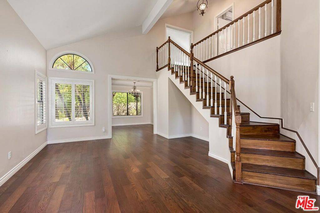 Calabasas, CA 91301,4210 Lost Springs DR