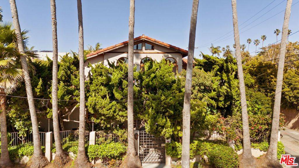 Santa Monica, CA 90402,615 4th ST