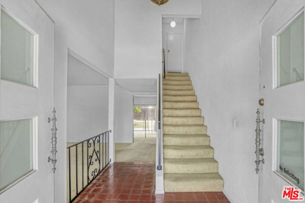 Culver City, CA 90230,5116 Lindblade DR