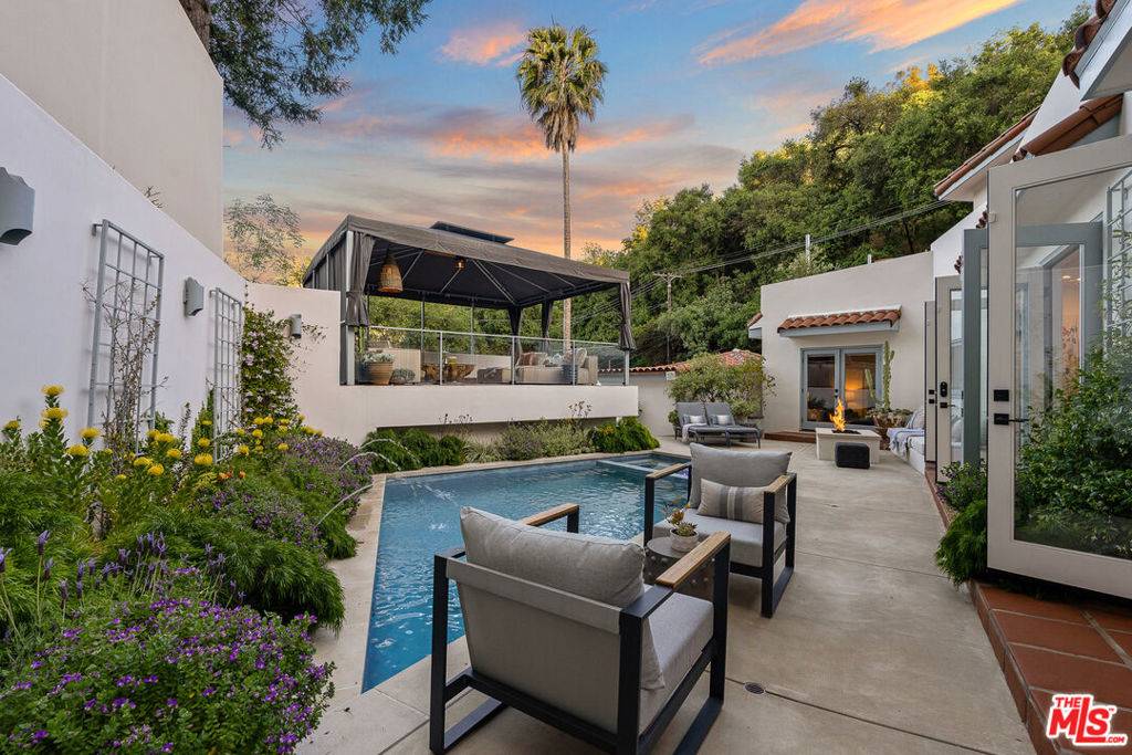 8701 Wonderland Park AVE, Los Angeles, CA 90046