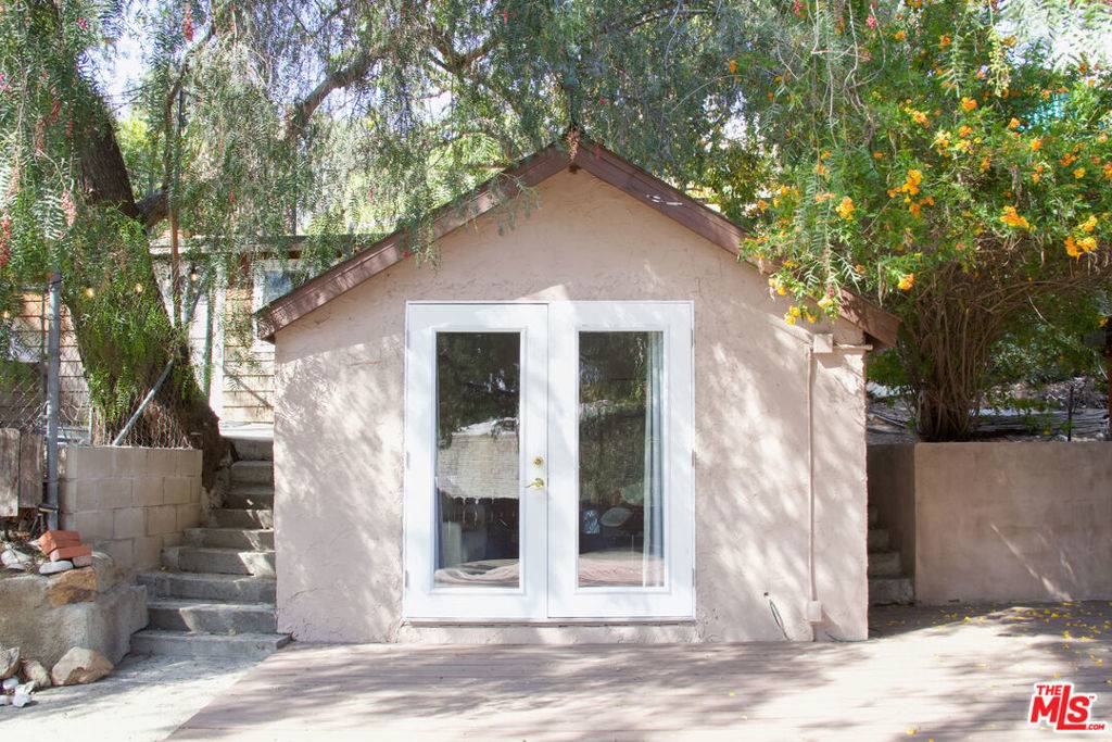 Sunland, CA 91040,10608 Johanna AVE