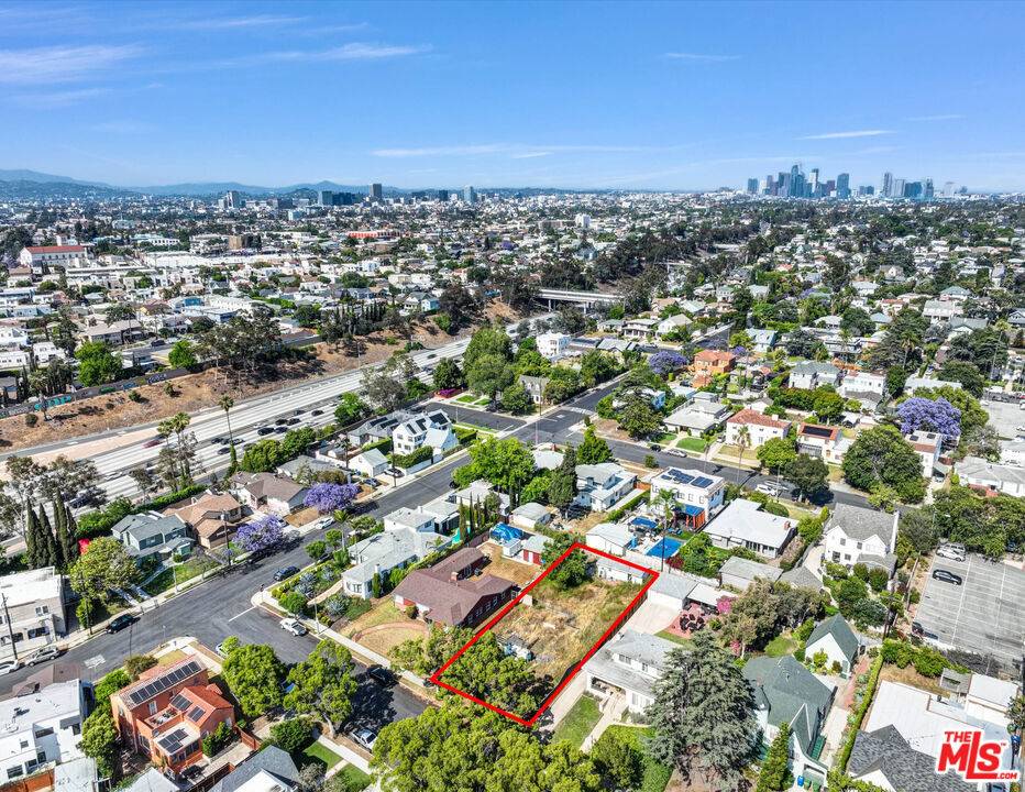 Los Angeles, CA 90018,2516 13th AVE