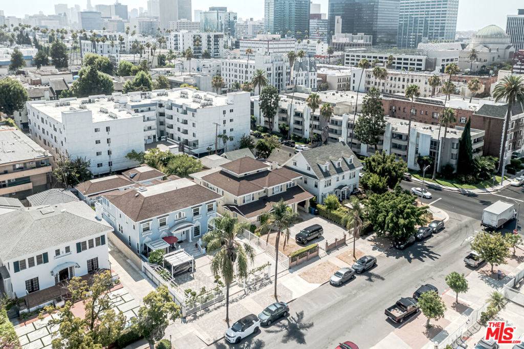 Los Angeles, CA 90020,450 S Serrano AVE