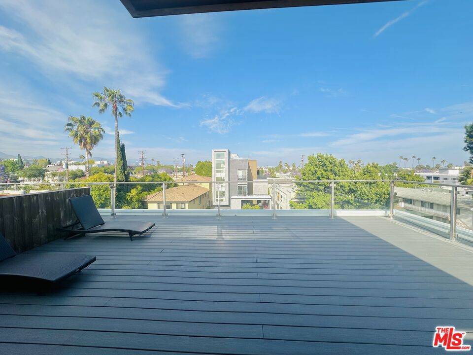 1041 N Spaulding AVE #201, West Hollywood, CA 90046