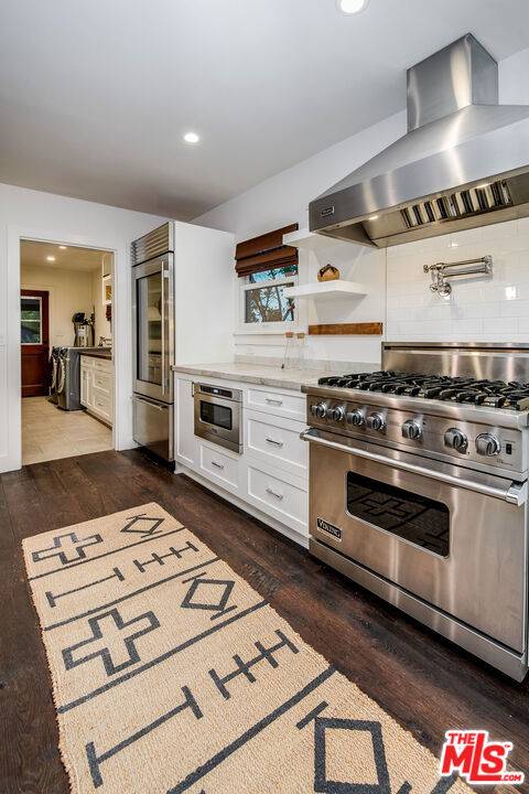 Sherman Oaks, CA 91423,4838 Coldwater Canyon AVE