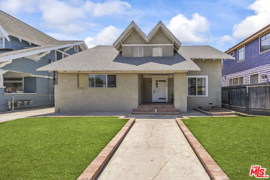 1745 S Kingsley DR, Los Angeles, CA 90006