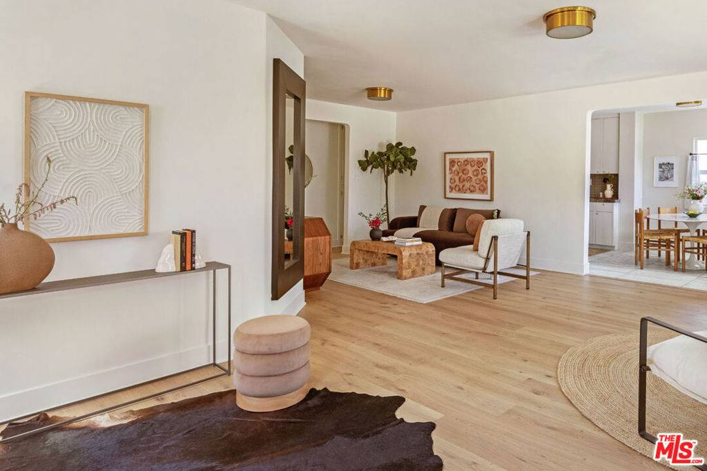 Los Angeles, CA 90016,3031 Virginia RD