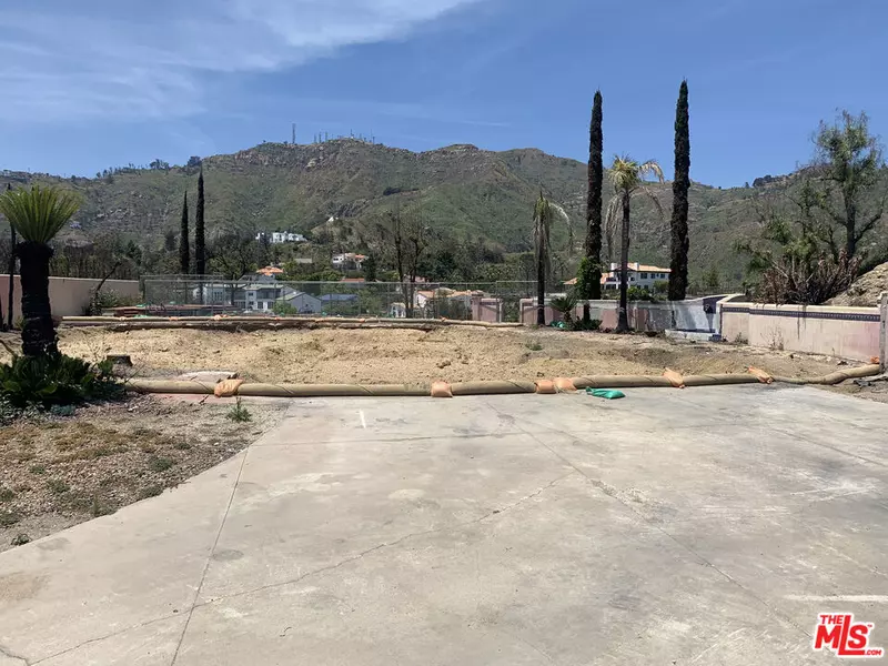 23309 W Paloma Blanca DR, Malibu, CA 90265
