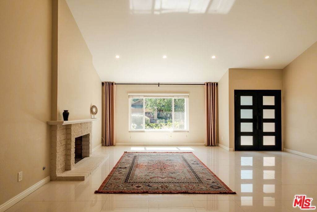 Topanga, CA 90290,3194 Rossini PL