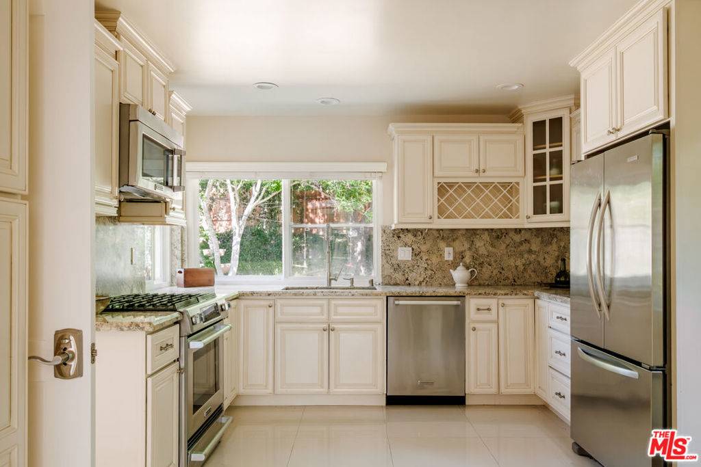 Topanga, CA 90290,3194 Rossini PL