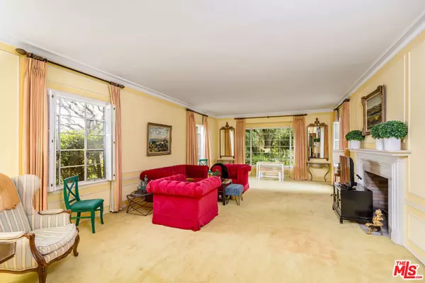 Los Angeles, CA 90024,570 S Beverly Glen BLVD