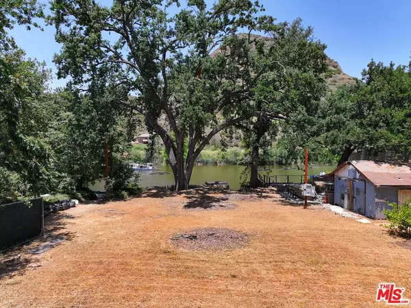 Agoura Hills, CA 91301,29255 S Lakeshore DR