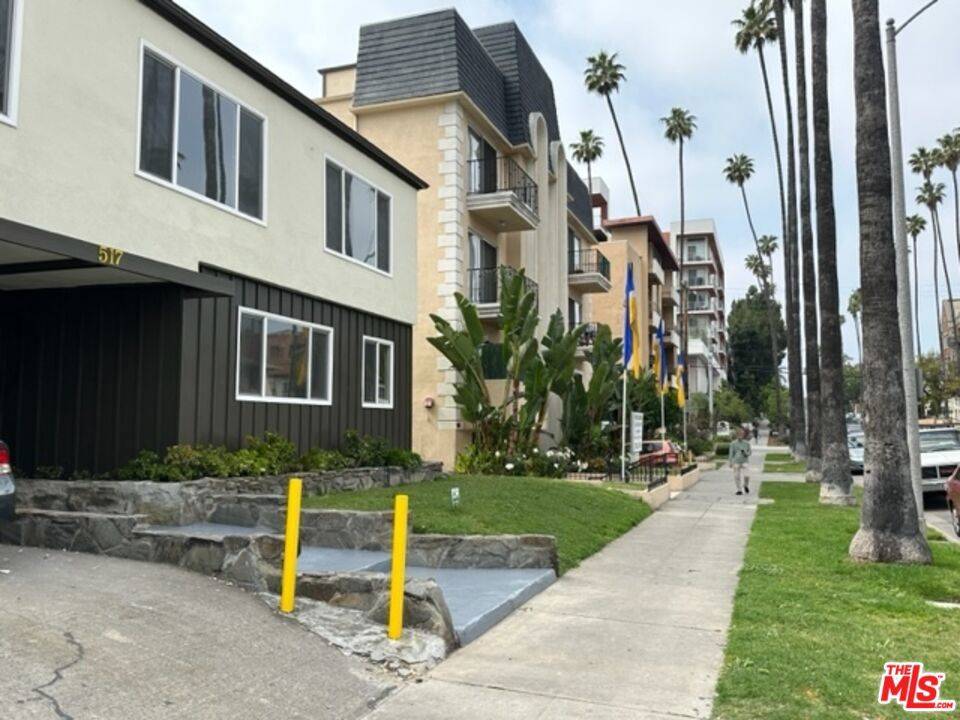 517 S Kenmore AVE #1, Los Angeles, CA 90020