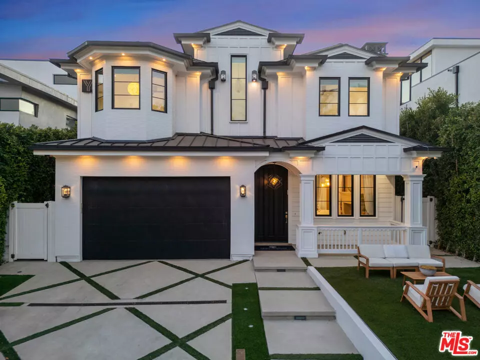 Los Angeles, CA 90046,843 N Spaulding AVE