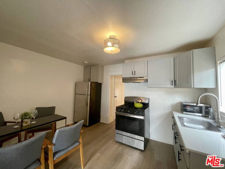 Los Angeles, CA 90026,223 Lake Shore TER ##223.5