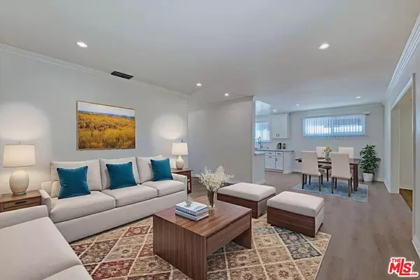 Van Nuys, CA 91405,7026 Colbath AVE